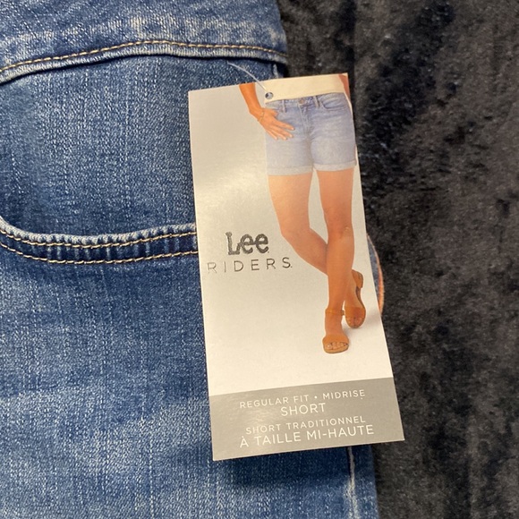 Lee jean shorts size 16 - Picture 2 of 4